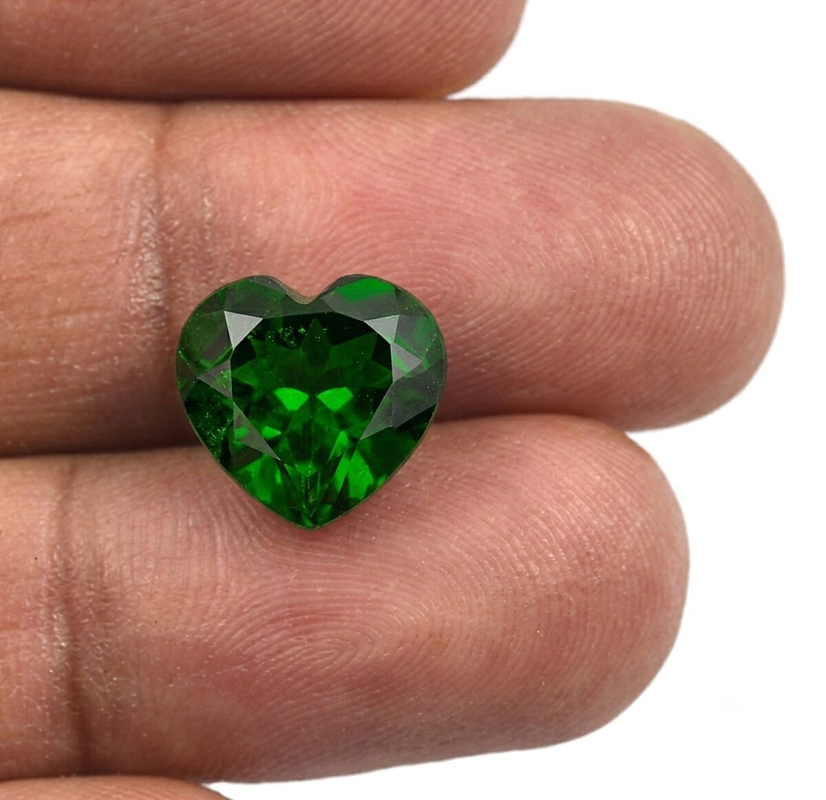 AAAA Chrome Diopside (Hrt 7 mm) 1.20 ctw image number 3