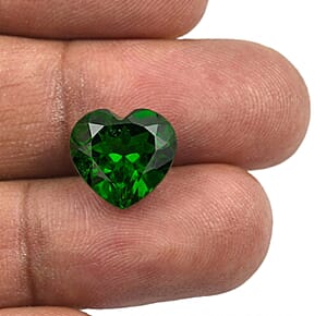 AAAA Chrome Diopside (Hrt 7 mm) 1.20 ctw