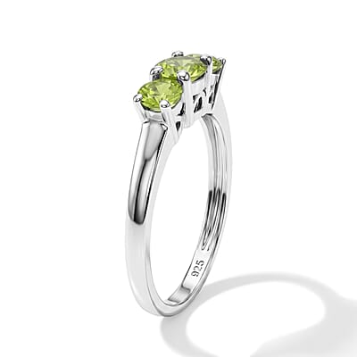 Hebei Peridot 1.00 ctw Ring in Sterling Silver (Size 6.0)