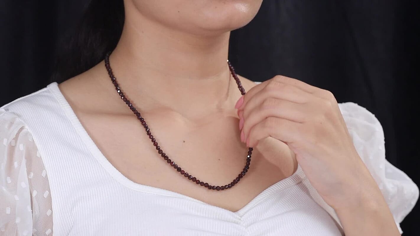 D'Joy Orissa Rhodolite Garnet Beaded Necklace (20 Inches) in Rhodium Over Sterling Silver 80.00 ctw
