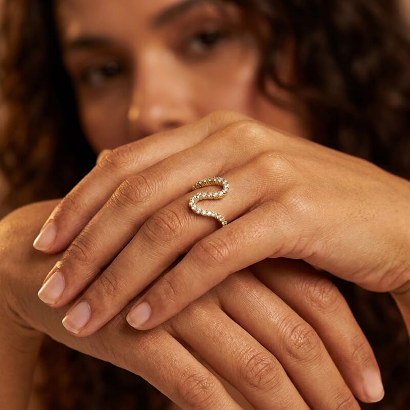 Luxuriant Lab Grown Diamond G-H SI 1.00 ctw Sweeping Wave Ring in 18K Vermeil Yellow Gold Over Sterling Silver (Size 5.0)