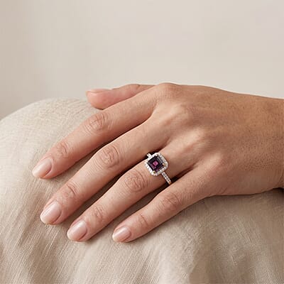 AAA Radiant Ember Garnet and Luxuriant Lab Grown Diamond G-H SI 1.50 ctw Ring in 10K Yellow Gold (Size 7.0)