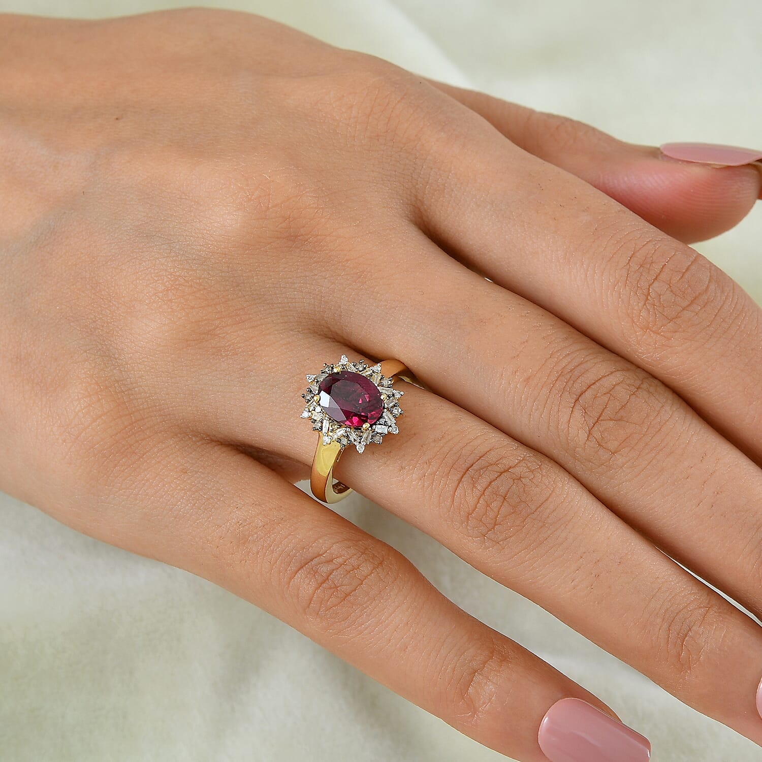 D'Joy Premium Orissa Rhodolite Garnet, Natural Champagne and White Diamond 2.60 ctw Berry Sunburst Ring in 18K Vermeil Yellow Gold Over Sterling Silver (Size 5.0)