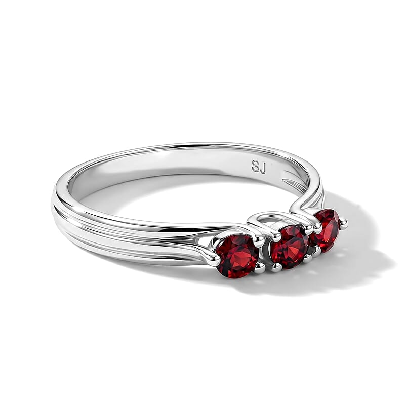 Mozambique Garnet 0.25 ctw Ring in Sterling Silver (Size 8.0)