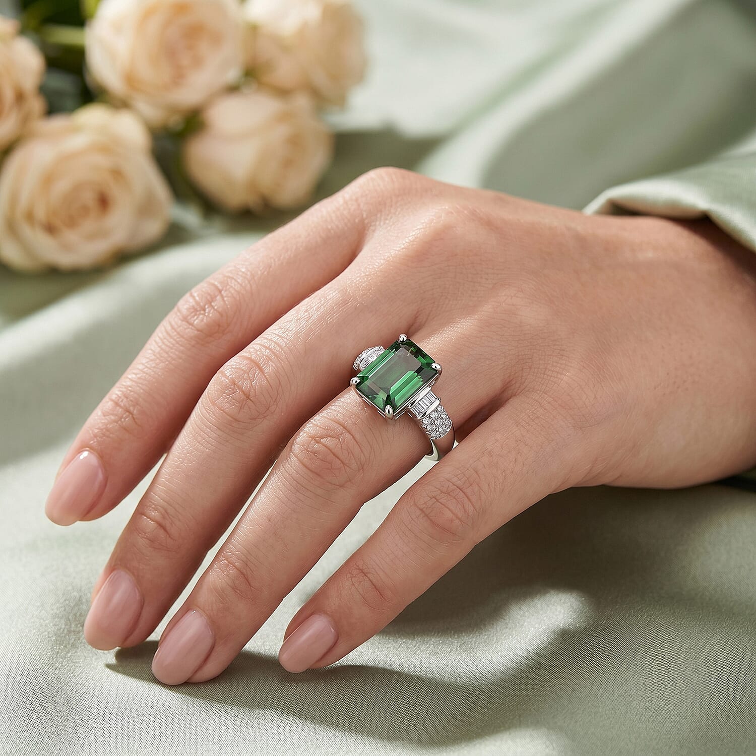 Luxoro AAA Mint Tourmaline and Diamond I2 3.75 ctw Royal Throne Ring in 14K White Gold (Size 7.0)