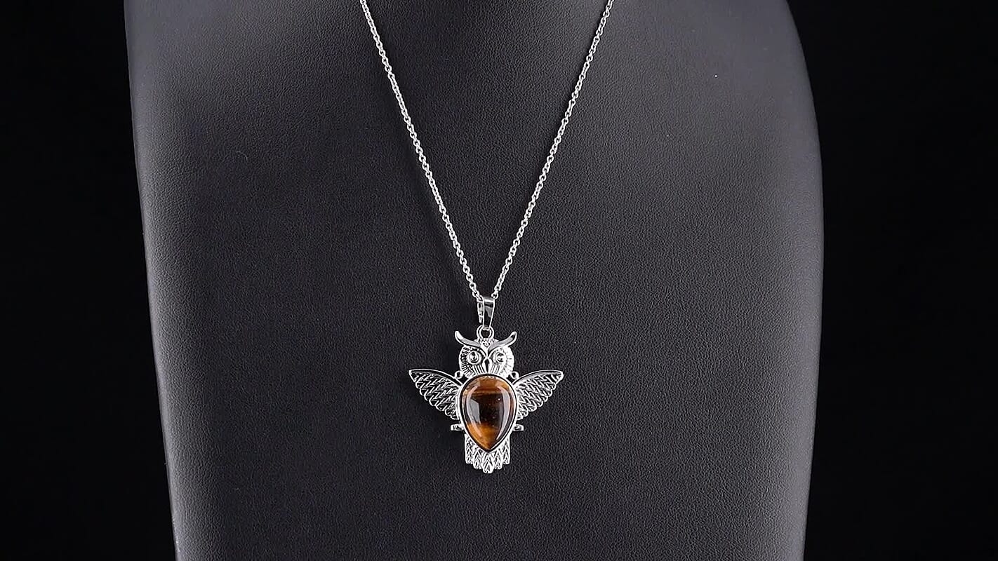Tiger Eye Pendant in Silvertone with Stainless Steel Necklace (20 Inches) 17.00 ctw