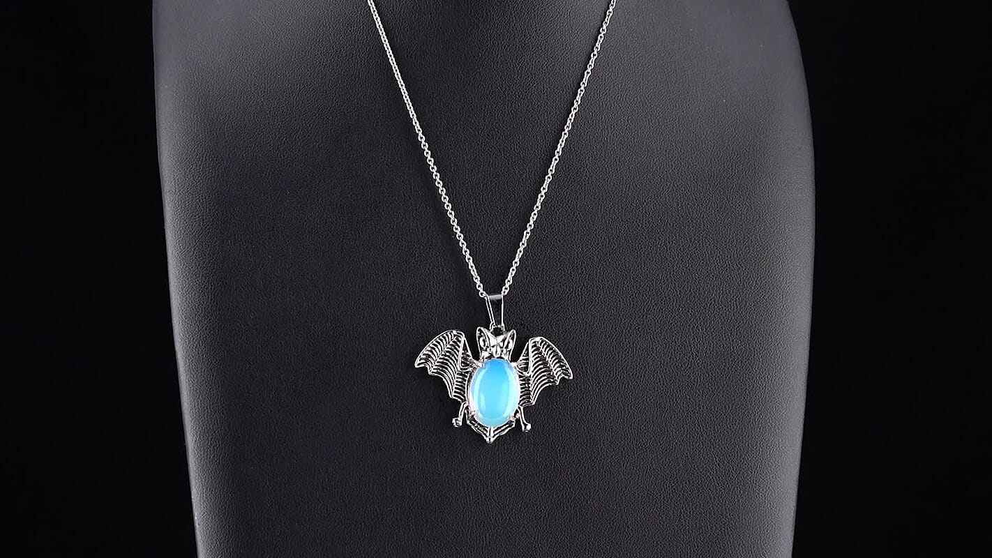 White Opal Pendant in Silvertone with Stainless Steel Necklace (20 Inches) 20.00 ctw