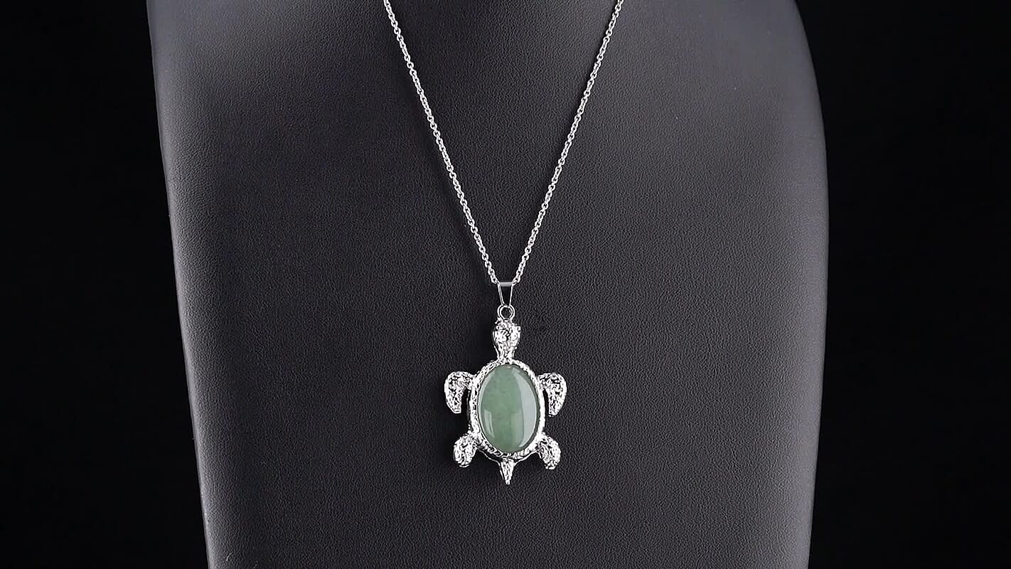 Green Aventurine Pendant in Silvertone with Stainless Steel Necklace (20 Inches) 22.00 ctw