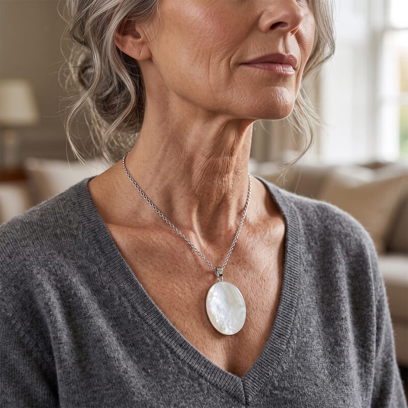 Mother Of Pearl Pendant without Chain in Sterling Silver