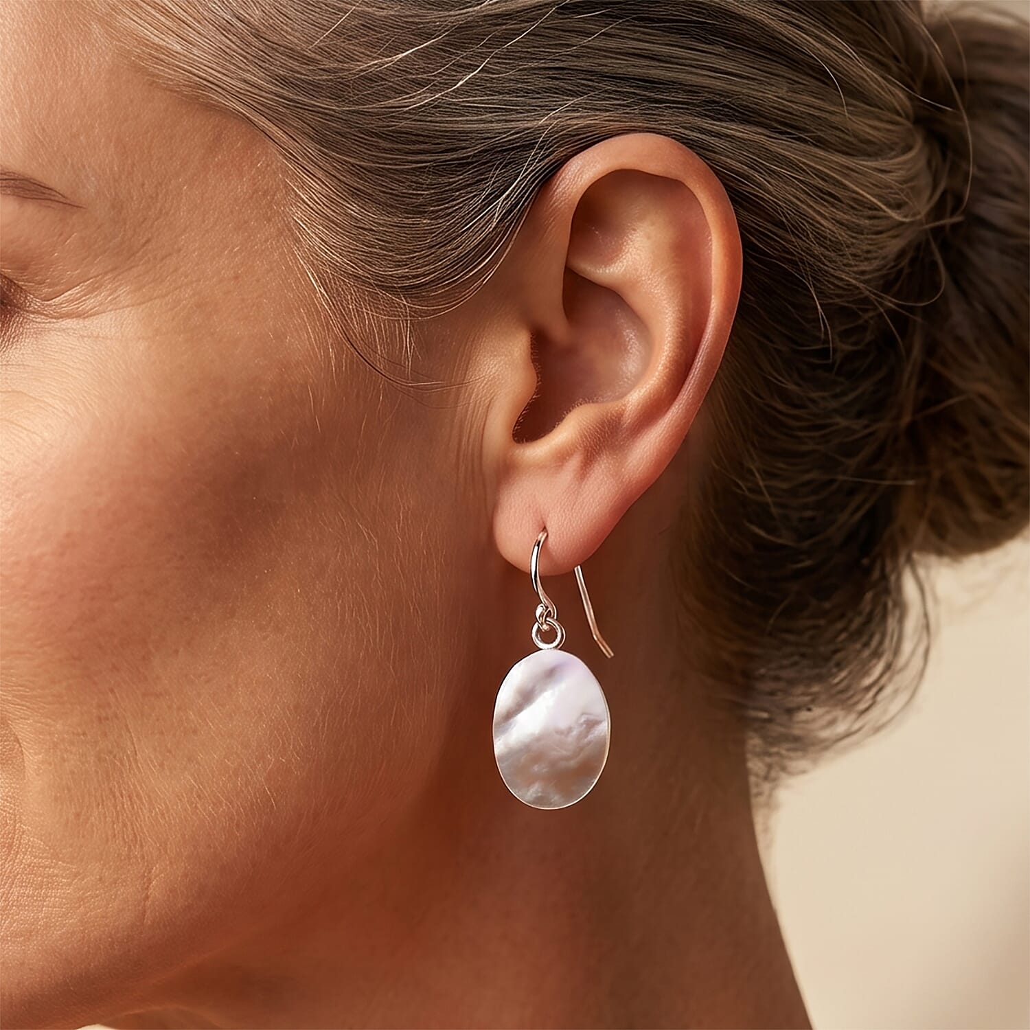 Mother Of Pearl Earring in Sterling Silver