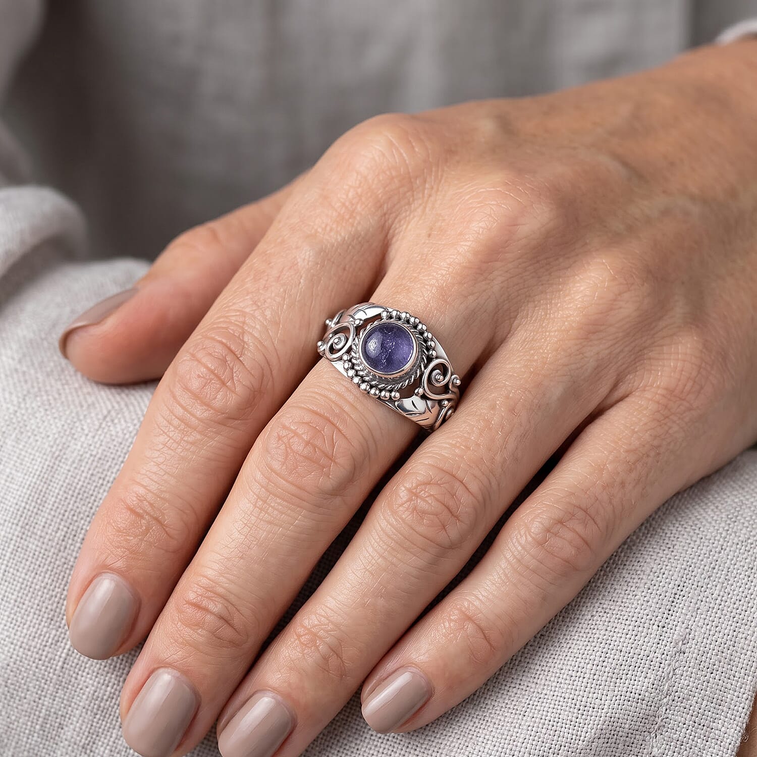 D'Joy Bali Legacy Tanzanite 1.90 ctw Ring in Sterling Silver (Size 5.0)