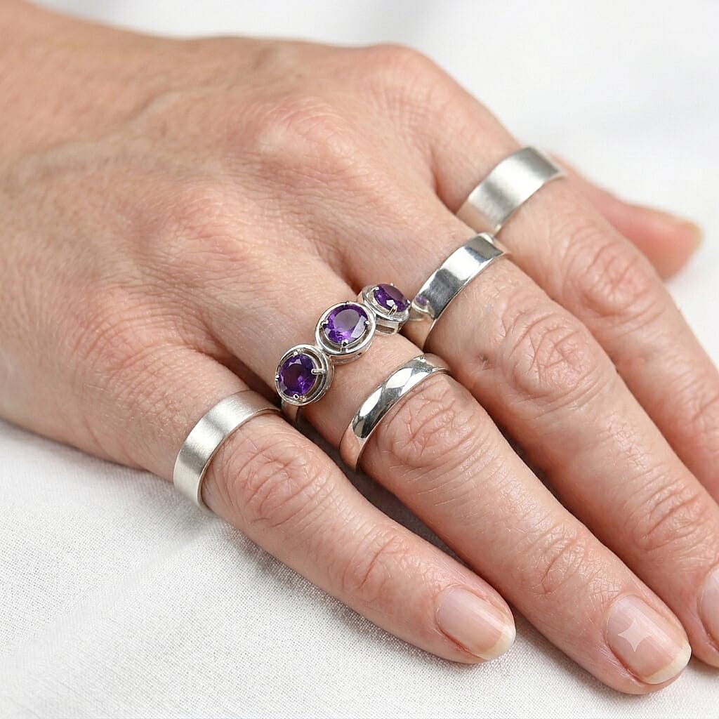 Amethyst 1.00 ctw Ring in Sterling Silver (Size 6.0)