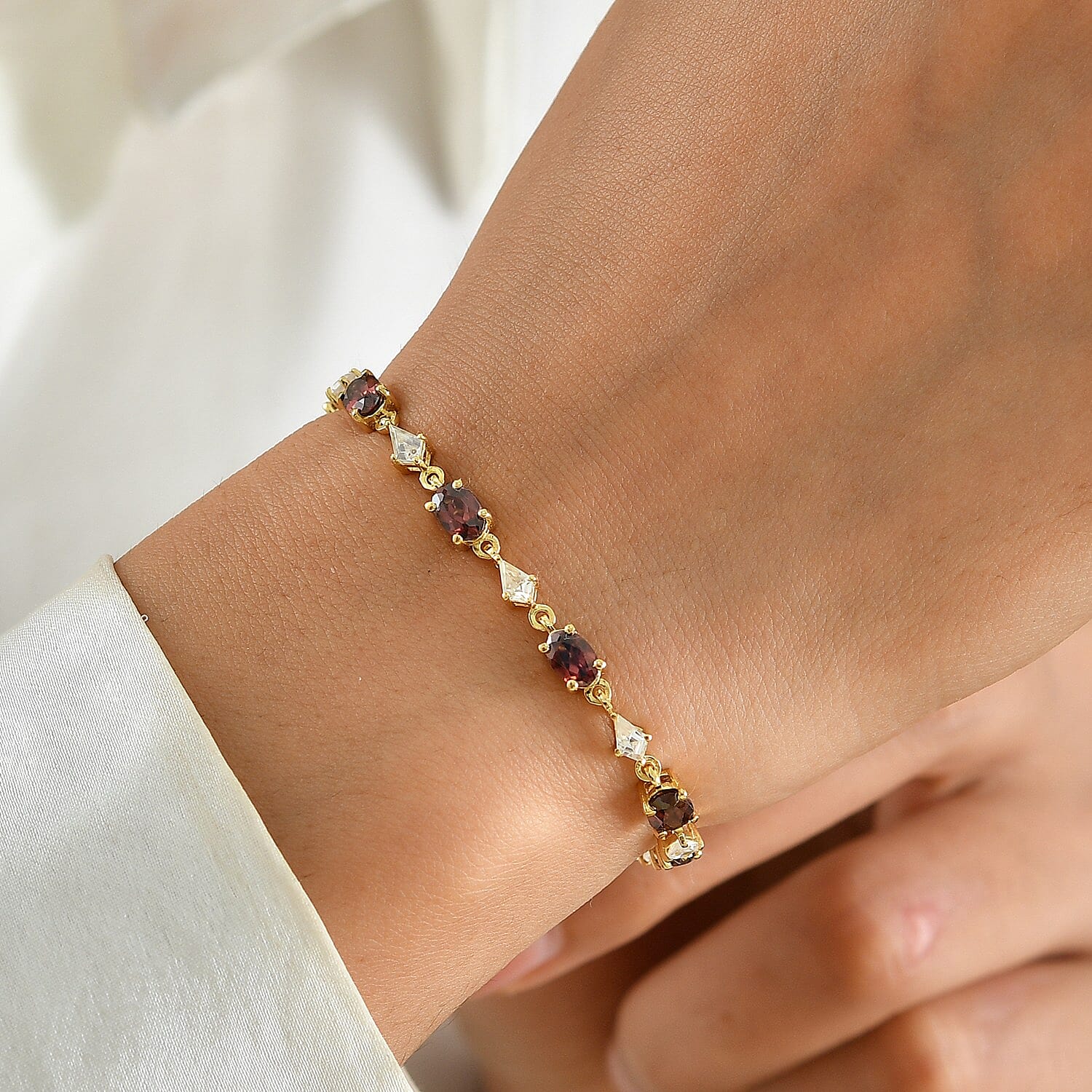 D'Joy AAA Red Zircon and White Zircon 9.00 ctw Bracelet in 18K Vermeil Yellow Gold Over Sterling Silver (7.25 In)