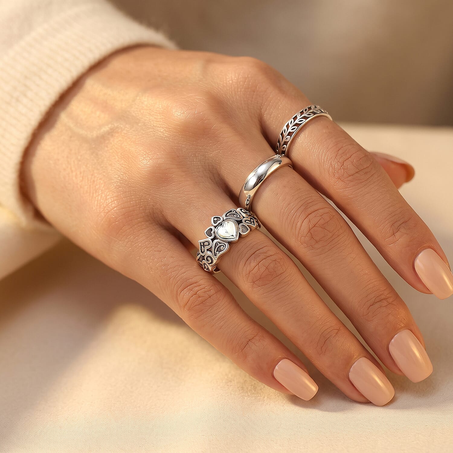 D'Joy Passport to Israel Artisan Crafted Heart Ring in Sterling Silver (Size 6.0) 5.30 Grams