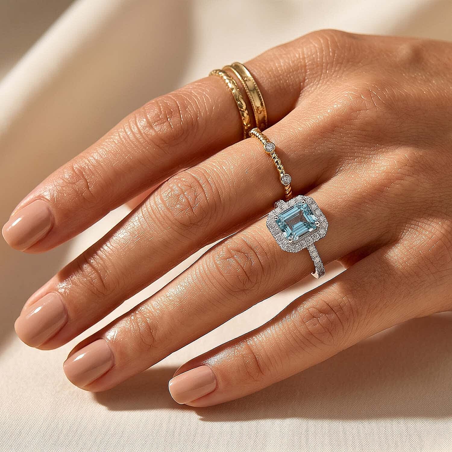 Luxuriant Lab Grown Blue Diamond (IR) and Lab Grown Diamond VS 2.50 ctw Halo Ring in 950 Platinum (Size  5.0)  6 Grams