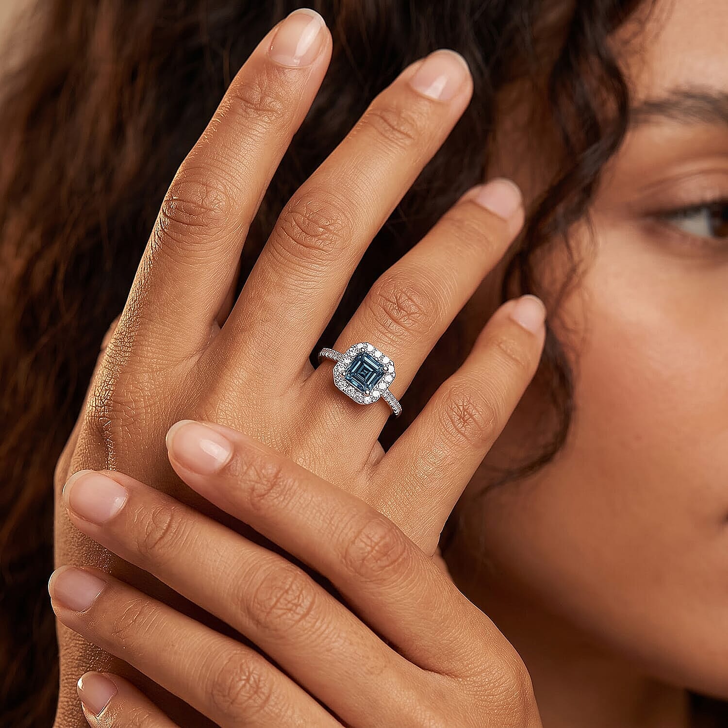Luxuriant Lab Grown Blue Diamond (IR) and Lab Grown Diamond VS 2.50 ctw Halo Ring in 950 Platinum (Size  5.0)  6 Grams
