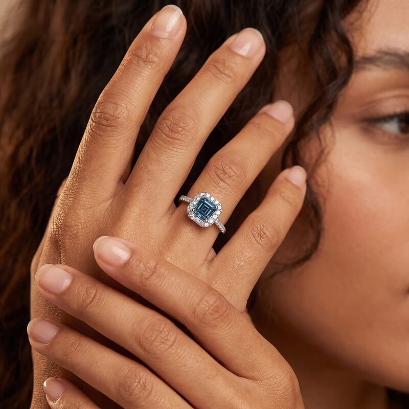 Doorbuster Luxuriant Lab Grown Blue Diamond (IR) and Lab Grown Diamond VS 2.50 ctw Halo Ring in 950 Platinum (Size  6.0)  6 Grams