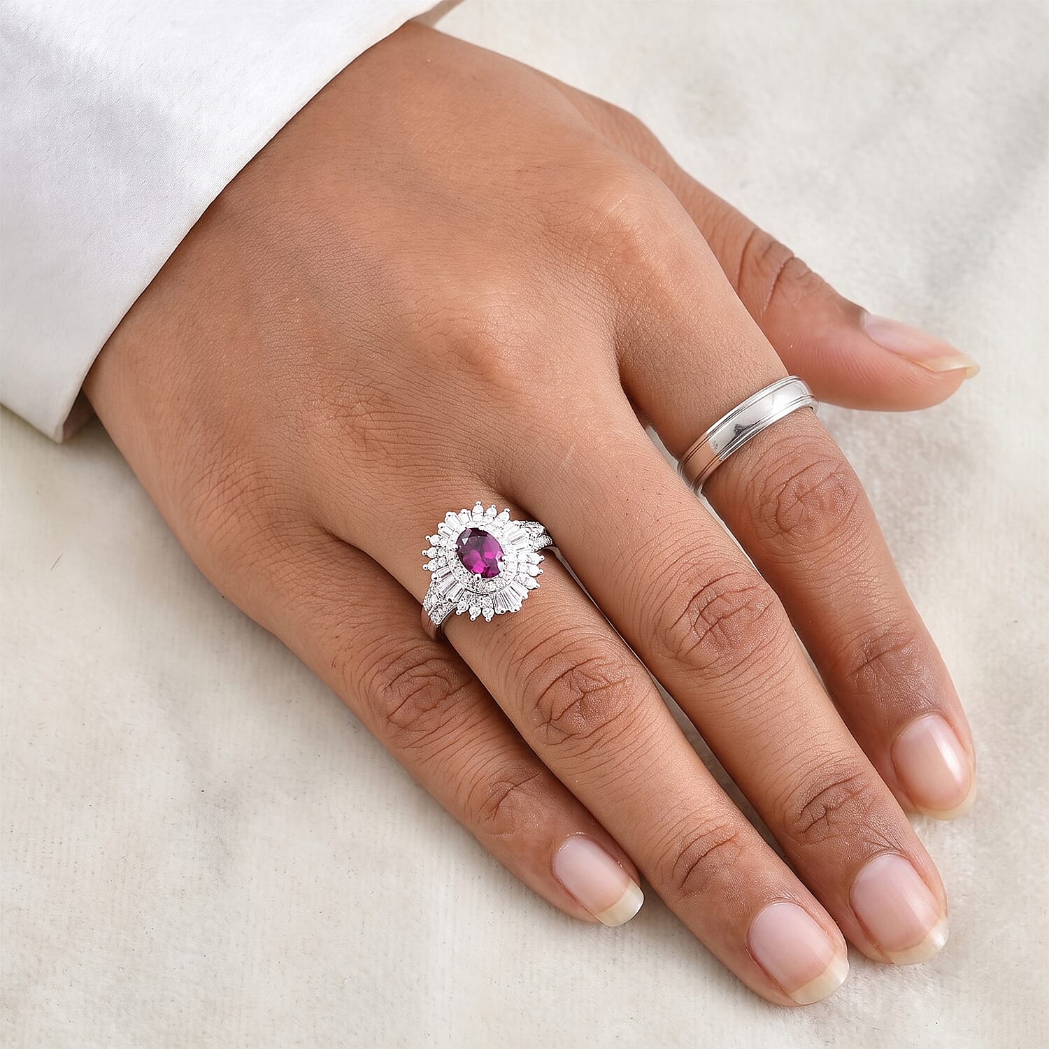 D'Joy AAA Radiant Ember Garnet and Moissanite 1.85 ctw Imperial Sunburst Ring in Rhodium Over Sterling Silver (Size 10.0)