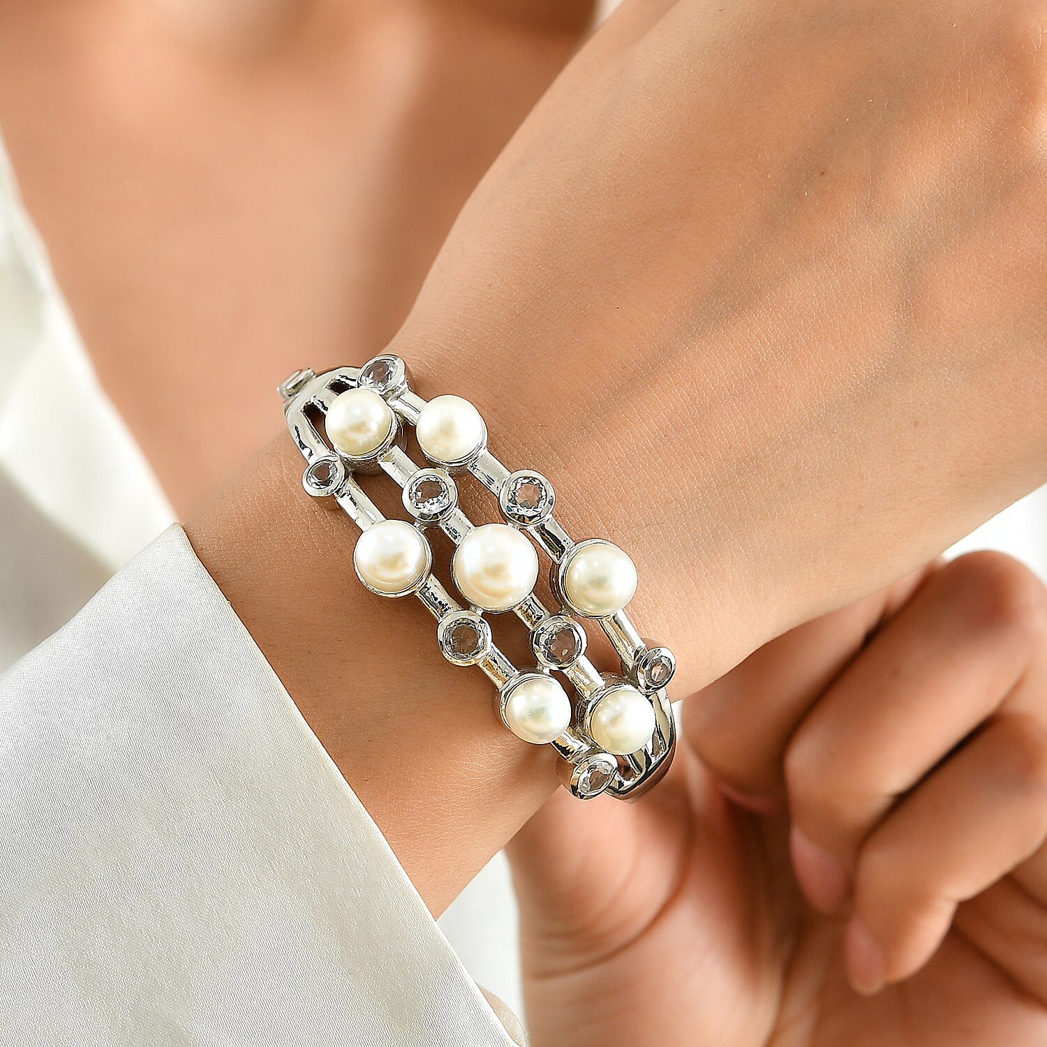 EverTrue Freshwater Pearl and White Topaz 4.15 ctw Bangle Bracelet in Platinum Bond (7.25 In)