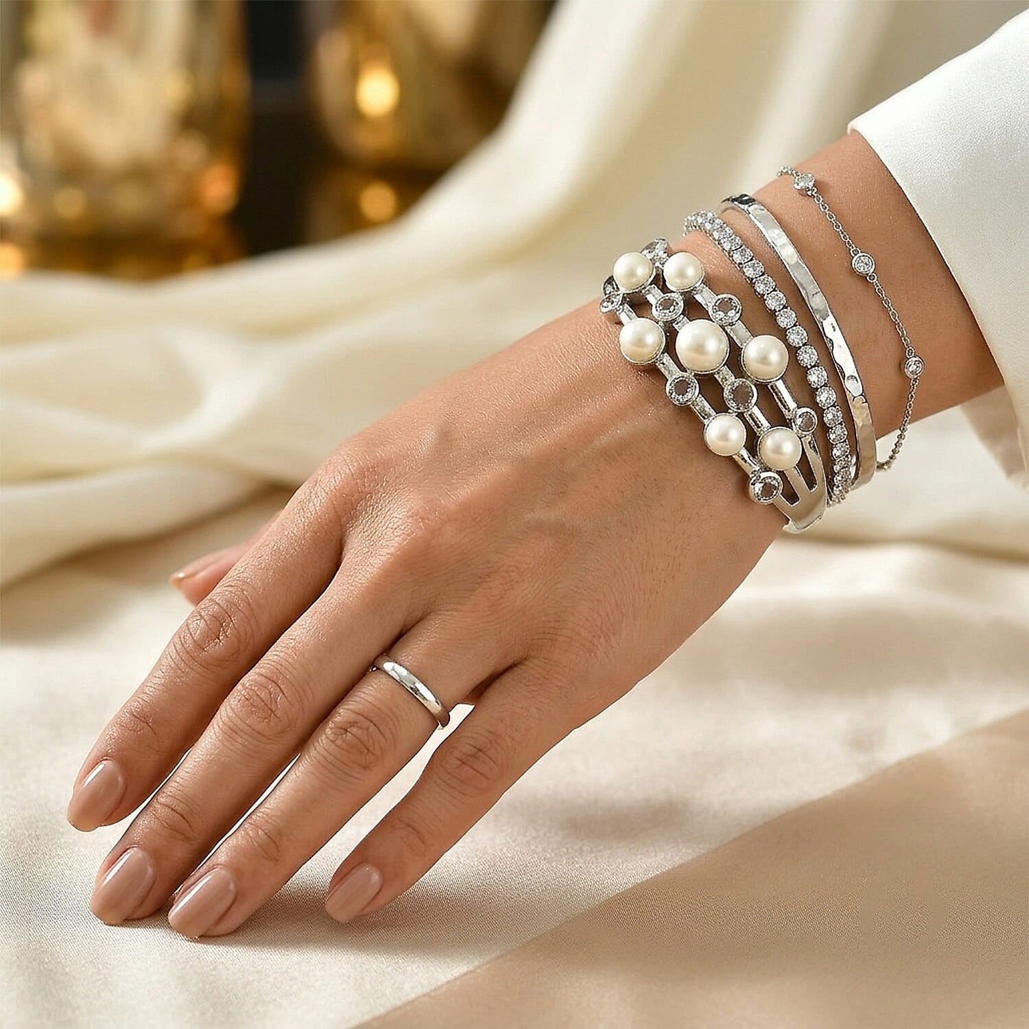 EverTrue Freshwater Pearl and White Topaz 4.15 ctw Bangle Bracelet in Platinum Bond (7.25 In)