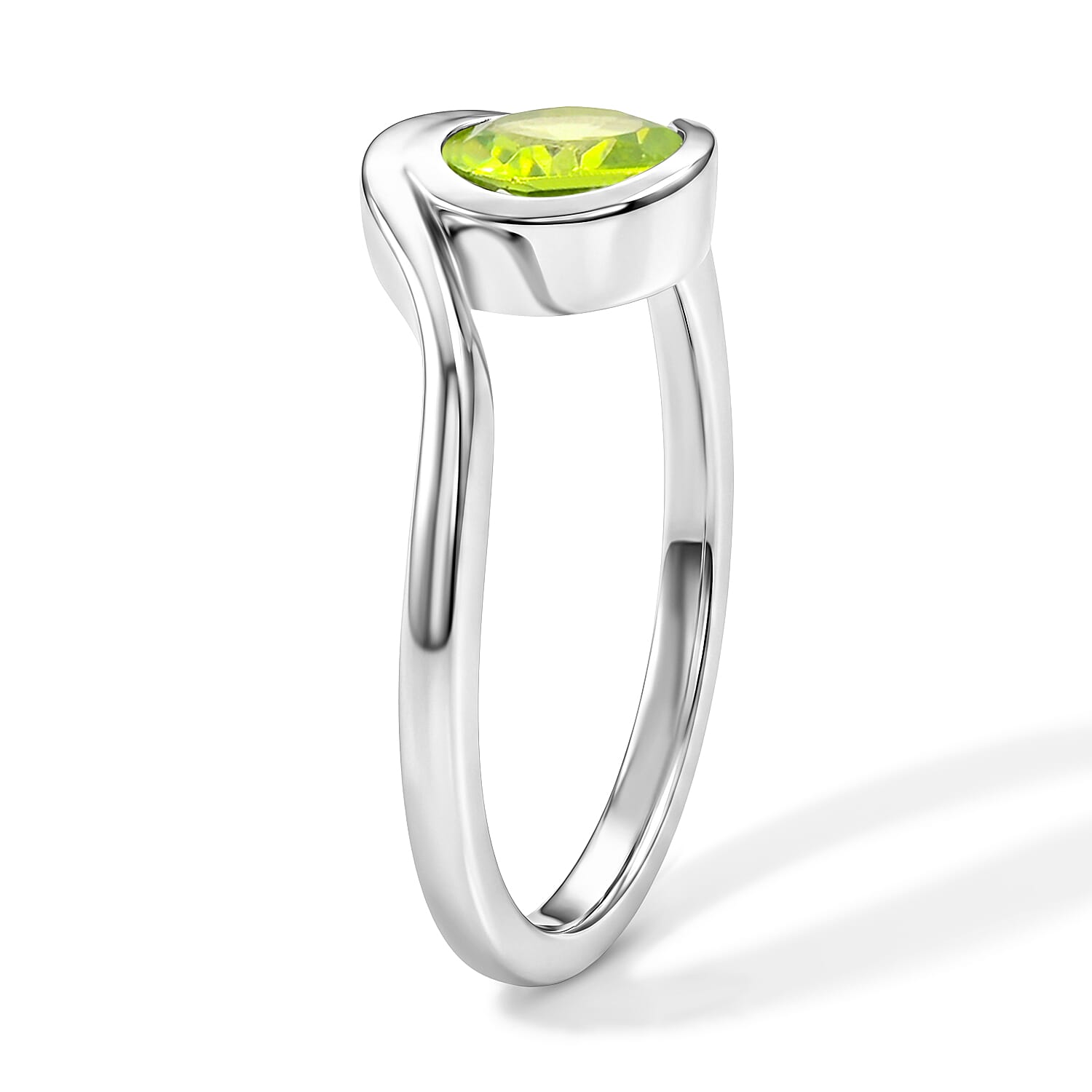 Hebei Peridot 0.80 ctw Solitaire Ring in Sterling Silver (Size 8.0)