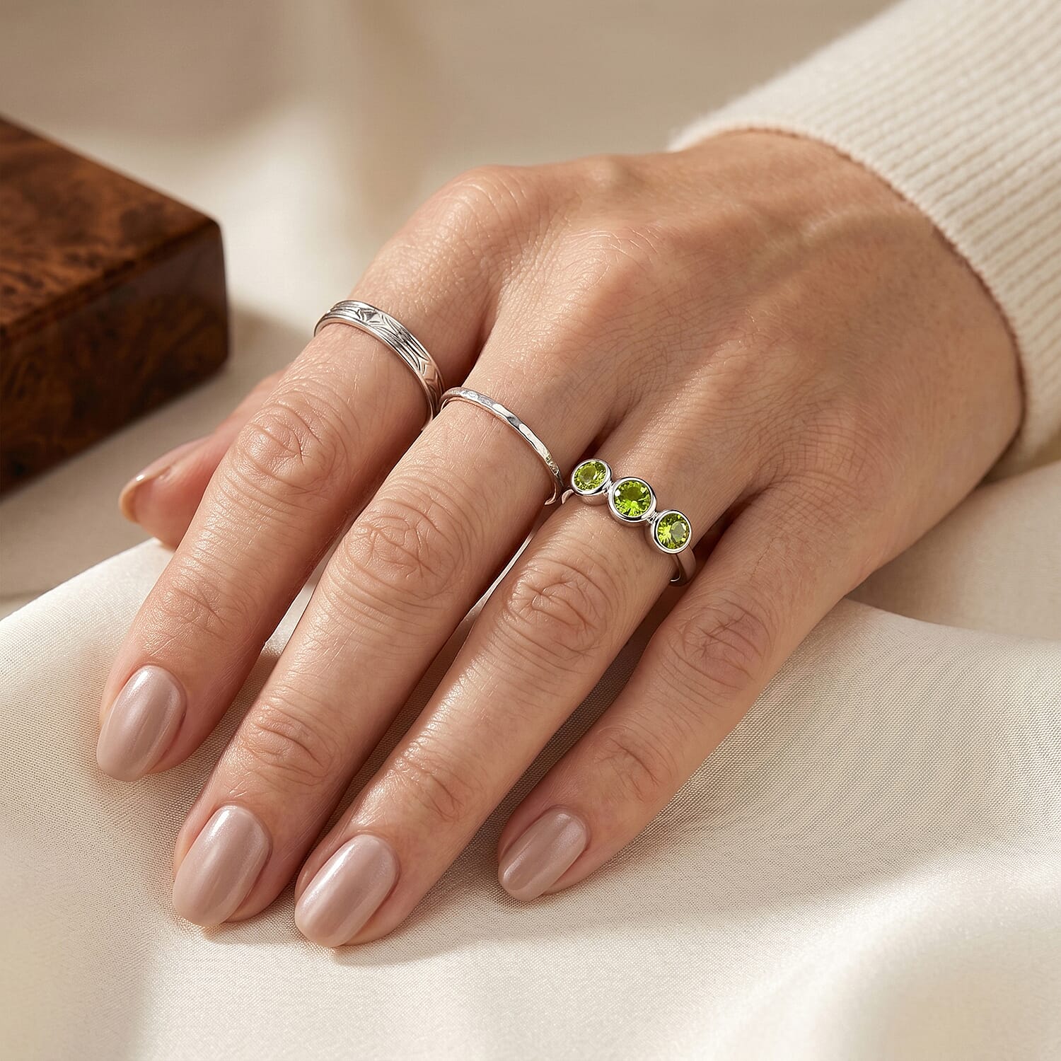 Hebei Peridot 0.09 ctw 3 Stone Ring in Sterling Silver (Size 6.0)
