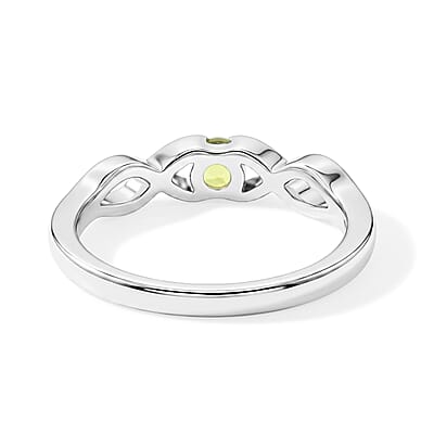 Hebei Peridot 0.25 ctw Infinity Ring in Sterling Silver (Size 8.0)
