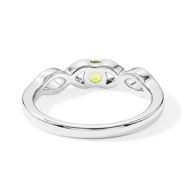 Hebei Peridot 0.25 ctw Infinity Ring in Sterling Silver (Size 8.0)