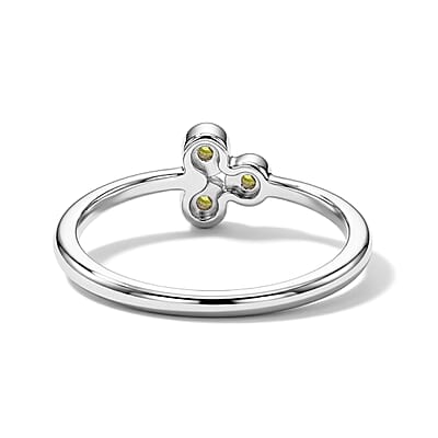 Hebei Peridot 0.05 ctw 3 Stone Ring in Sterling Silver (Size 8.0)