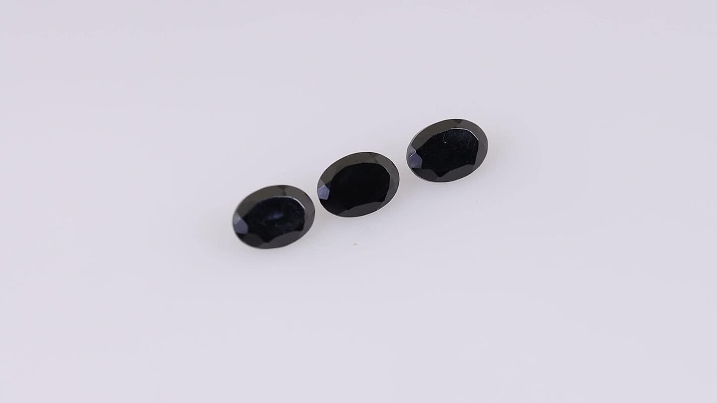 Thai Black Spinel Set of 3 (Ovl 7x5 mm) 2.82 ctw
