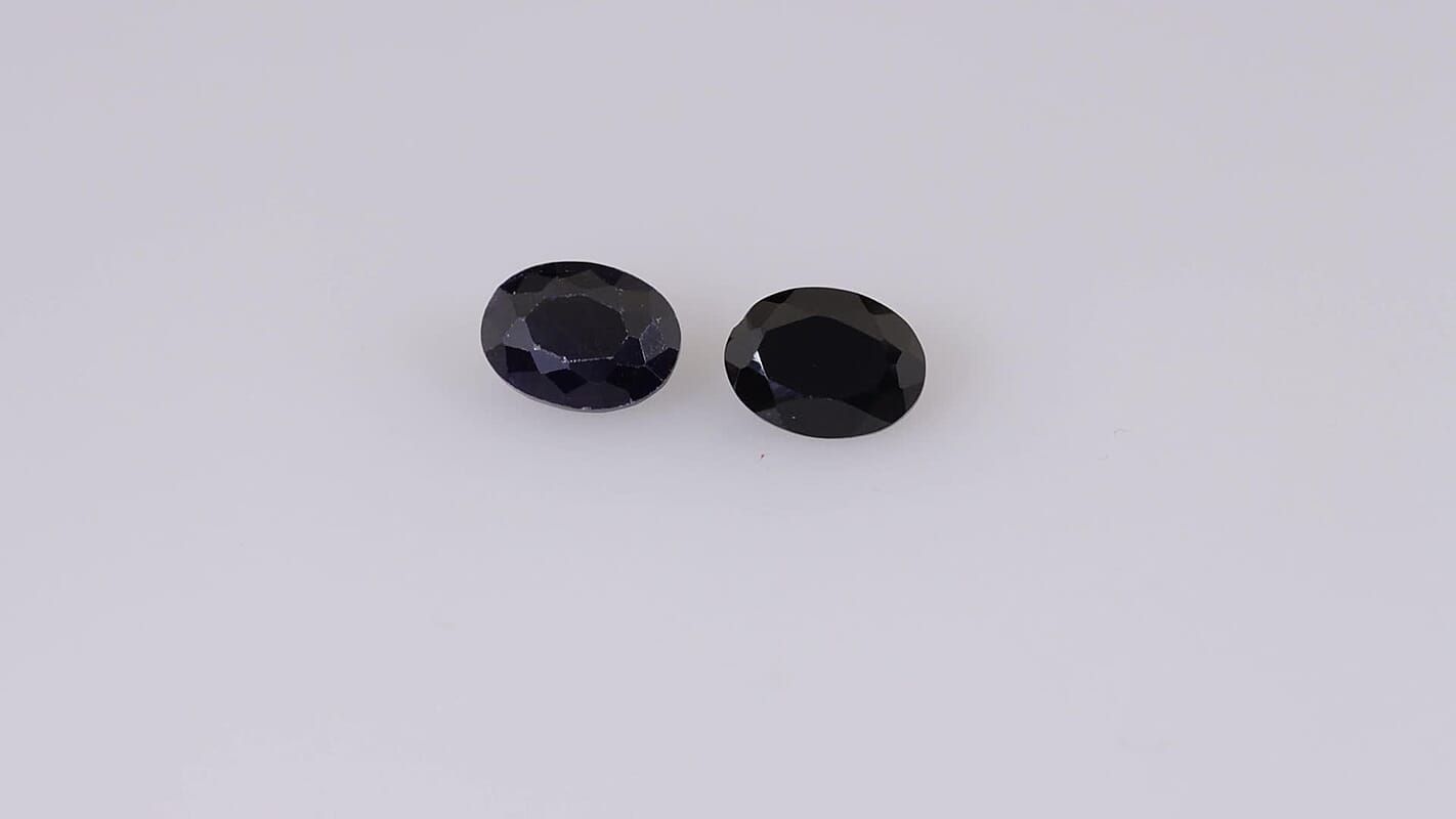 Thai Black Spinel Set of 2 (Ovl 8x6 mm) 2.81 ctw