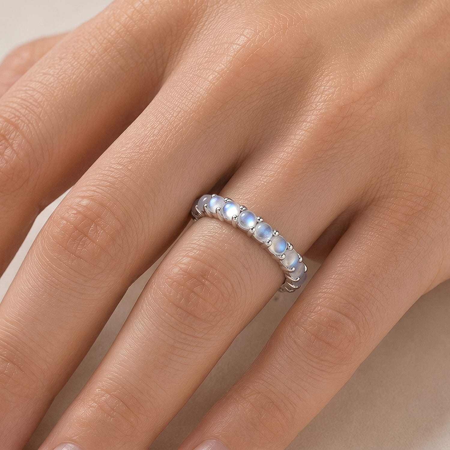 Whtie Moonstone 1.75 ctw Ring in Sterling Silver (Size 9.0)