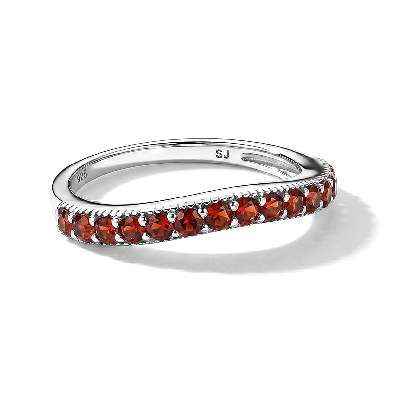 Red Quartz 0.35 ctw Ring in Sterling Silver (Size 7.0)