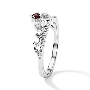 Mozambique Garnet and White Topaz 0.10 ctw Ring in Sterling Silver (Size 8.0)