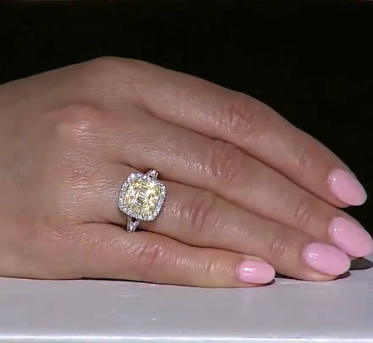 Natural Yellow and White Diamond 1.00 ctw Ring in 14K Yellow Gold Over Sterling Silver (Size 7.0) (Ships in 10-12 Days) image number 3