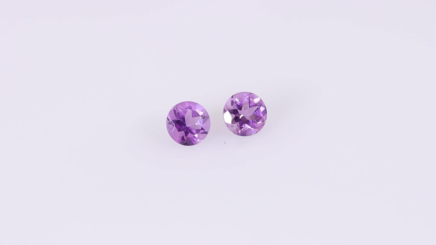 AA Bolivian Amethyst Set of 2 (Rnd 5 mm) 0.82 ctw