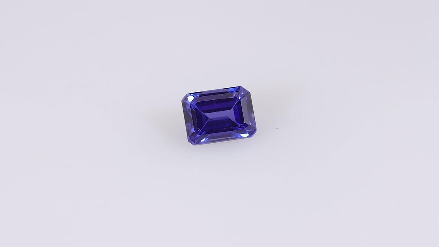 Lab Created Blue Sapphire (Oct 8x6 mm) 1.83 ctw