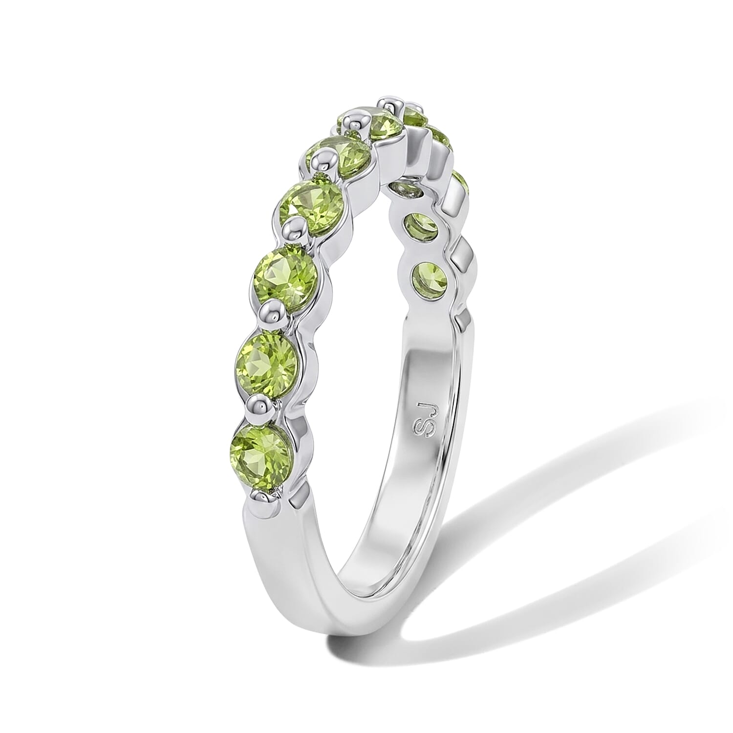 Hebei Peridot 0.90 ctw Ring in Sterling Silver (Size 6.0)