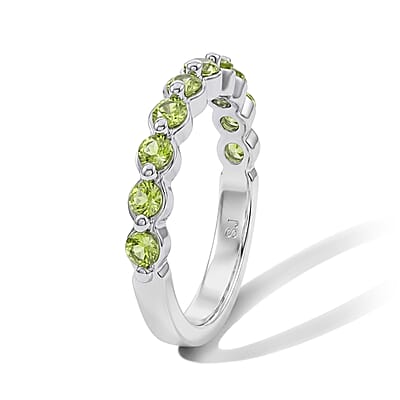 Hebei Peridot 0.90 ctw Ring in Sterling Silver
