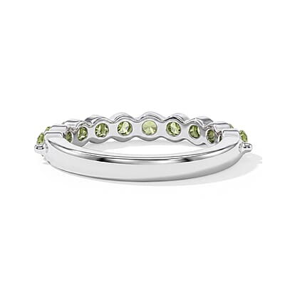 Hebei Peridot 0.90 ctw Ring in Sterling Silver