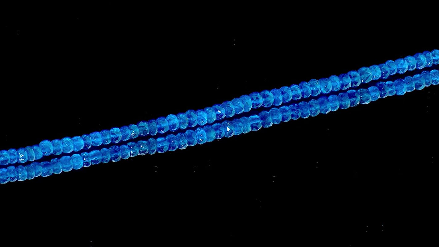 D''Joy AAA Malgache Neon Apatite Necklace (18 Inches) in Rhodium Over Sterling Silver 80.00 ctw