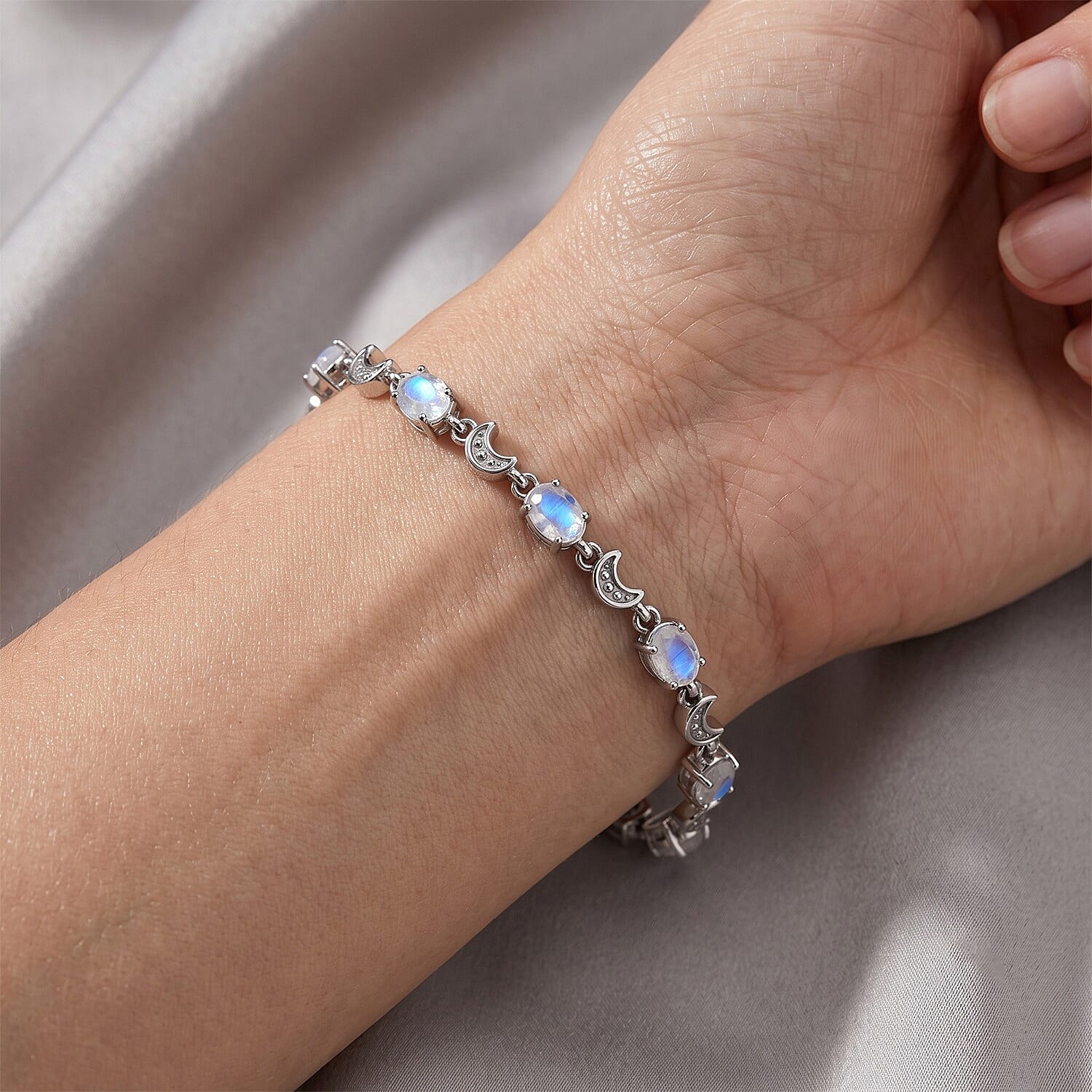 EverTrue Premium Rainbow Moonstone 2.10 ctw Line Bracelet in Platinum Bond (7.25 In)
