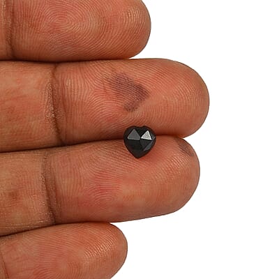 AA Black Onyx (Hrt 6 mm) 0.66 ctw