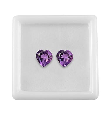 Bolivian Amethyst Set of 2 (Hrt 8 mm) 2.30 ctw