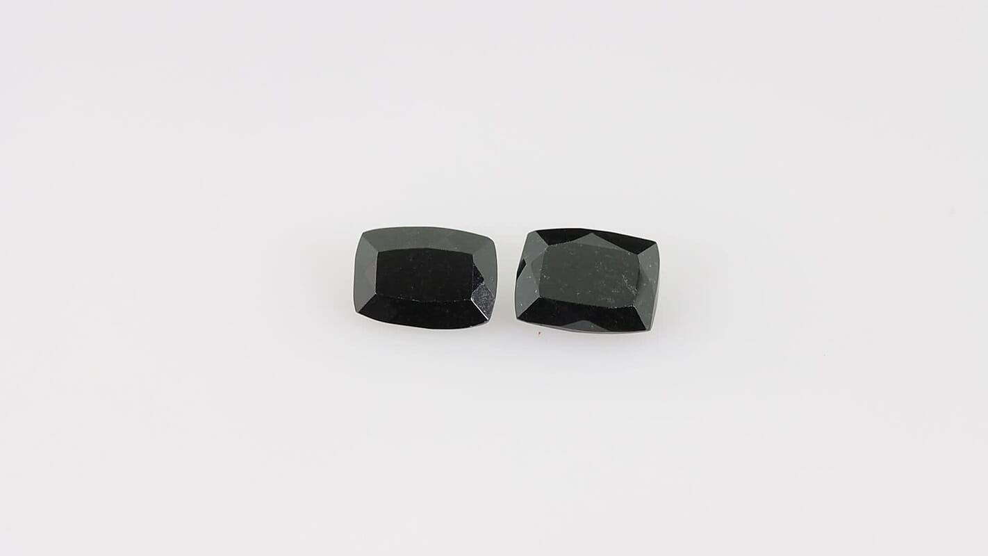 Black Tourmaline Set of 2 (Cush 8x6 mm) 2.55 ctw