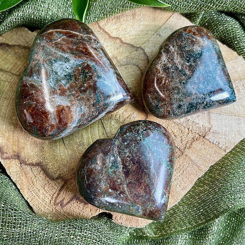 Puffy Green Garnet Heart 2.5-3.5 Approx 670 ctw