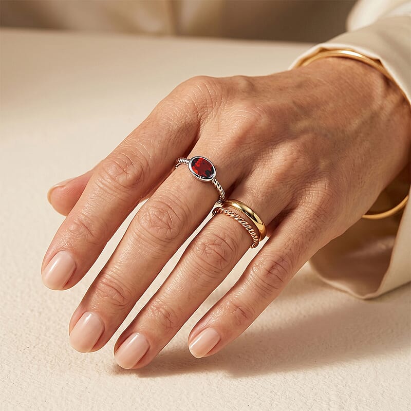 Red Garnet 0.45 ctw Oval East West Solitaire Ring in Sterling Silver (Size 8.0)