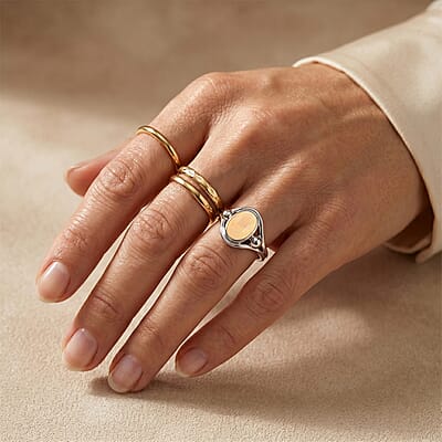 Opal 0.65 ctw Oval Solitaire Ring in Sterling Silver (Size 5.0)