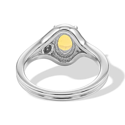 Opal 0.65 ctw Oval Solitaire Ring in Sterling Silver (Size 6.0)