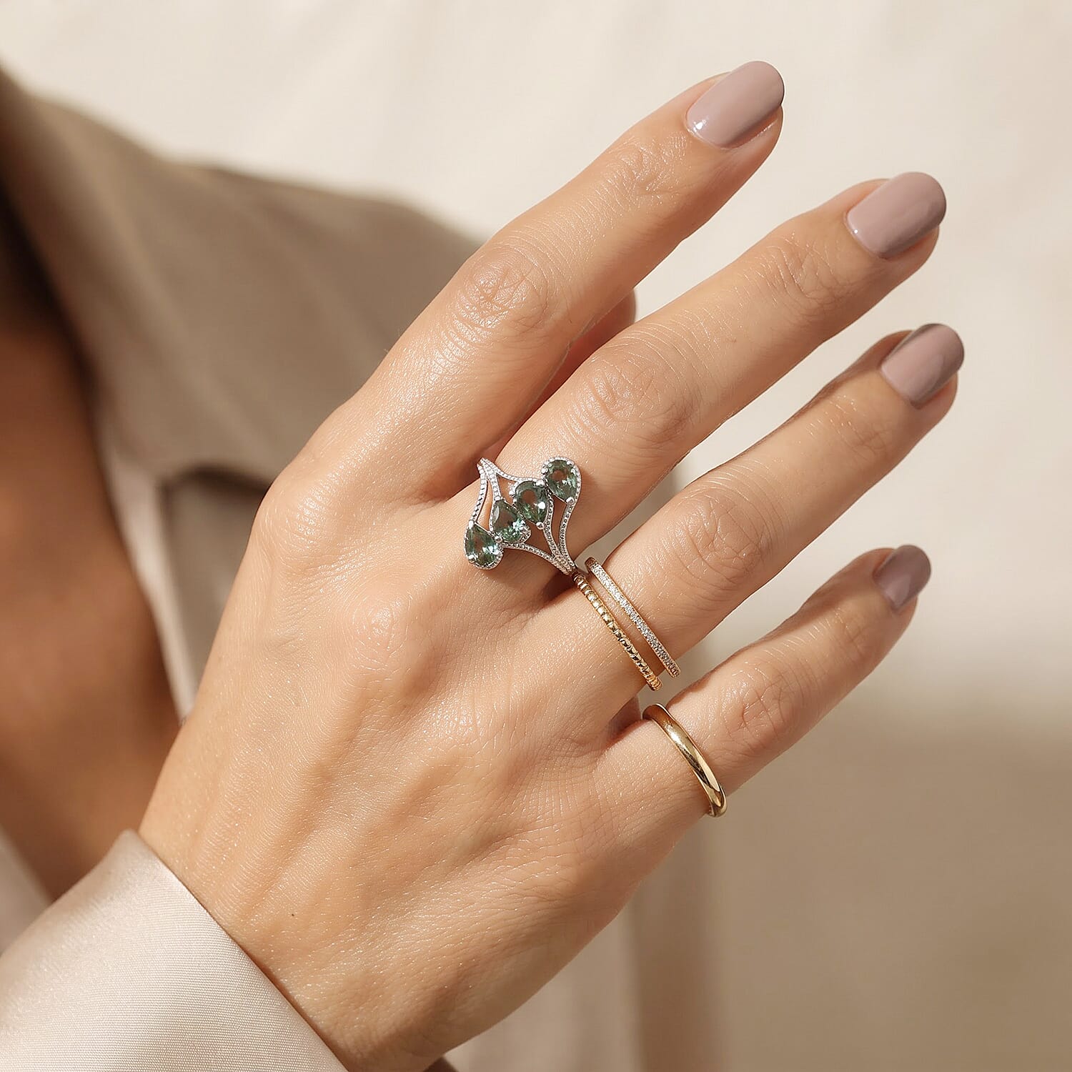 D'Joy Natural Green Apatite 1.70 ctw Ring in Rhodium Over Sterling Silver (Size 6.0)